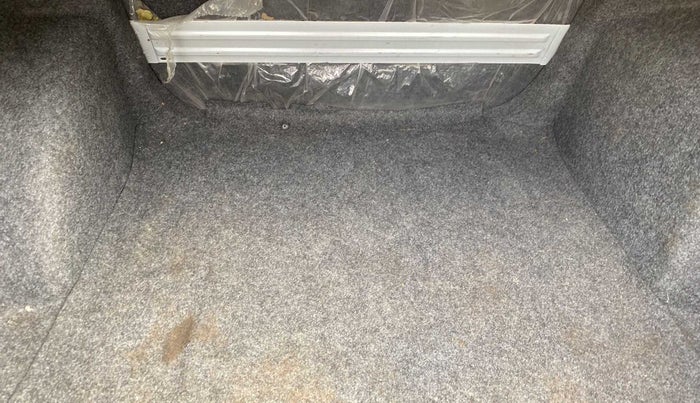 2018 Volkswagen Vento HIGHLINE 1.6 MPI, Petrol, Manual, 72,163 km, Boot Inside