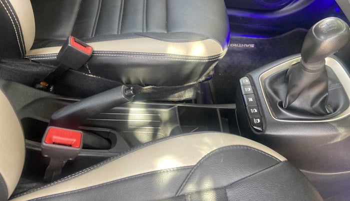 2019 Hyundai NEW SANTRO SPORTZ MT, Petrol, Manual, 12,598 km, Gear Lever