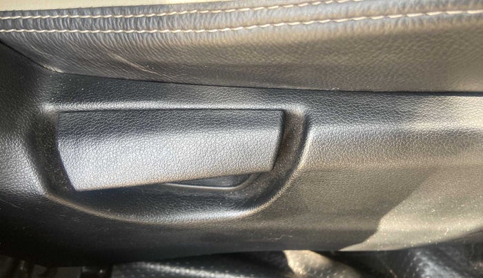 2019 Hyundai NEW SANTRO SPORTZ MT, Petrol, Manual, 12,598 km, Driver Side Adjustment Panel