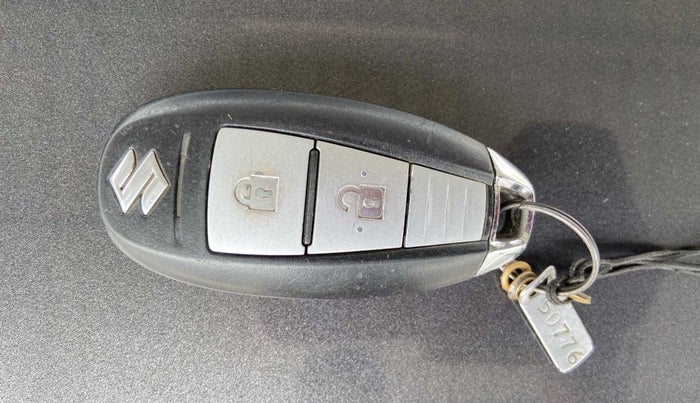 2016 Maruti Baleno ZETA CVT PETROL 1.2, Petrol, Automatic, 71,475 km, Key Close Up