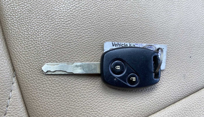 2015 Honda Brio S MT, Petrol, Manual, 38,224 km, Key Close Up