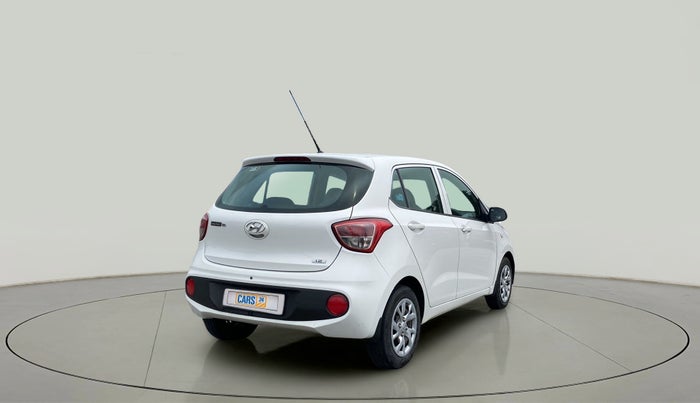 2017 Hyundai Grand i10 MAGNA 1.2 KAPPA VTVT, Petrol, Manual, 65,246 km, Right Back Diagonal