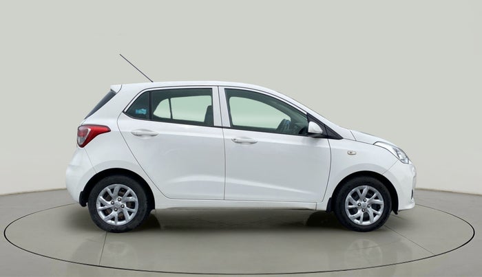 2017 Hyundai Grand i10 MAGNA 1.2 KAPPA VTVT, Petrol, Manual, 65,246 km, Right Side View