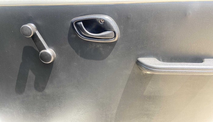 2018 Maruti Eeco 5 STR WITH A/C+HTR, Petrol, Manual, 21,098 km, Driver Side Door Panels Control