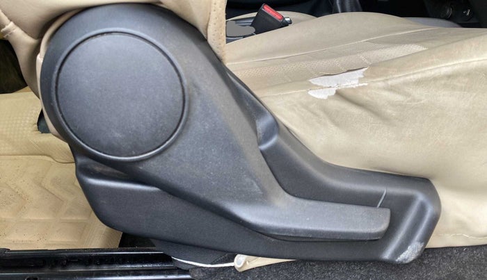 2019 Maruti Baleno DELTA DIESEL 1.3, Diesel, Manual, 52,726 km, Driver Side Adjustment Panel