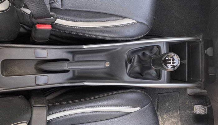 2017 Maruti Baleno DELTA PETROL 1.2, Petrol, Manual, 16,294 km, Gear Lever