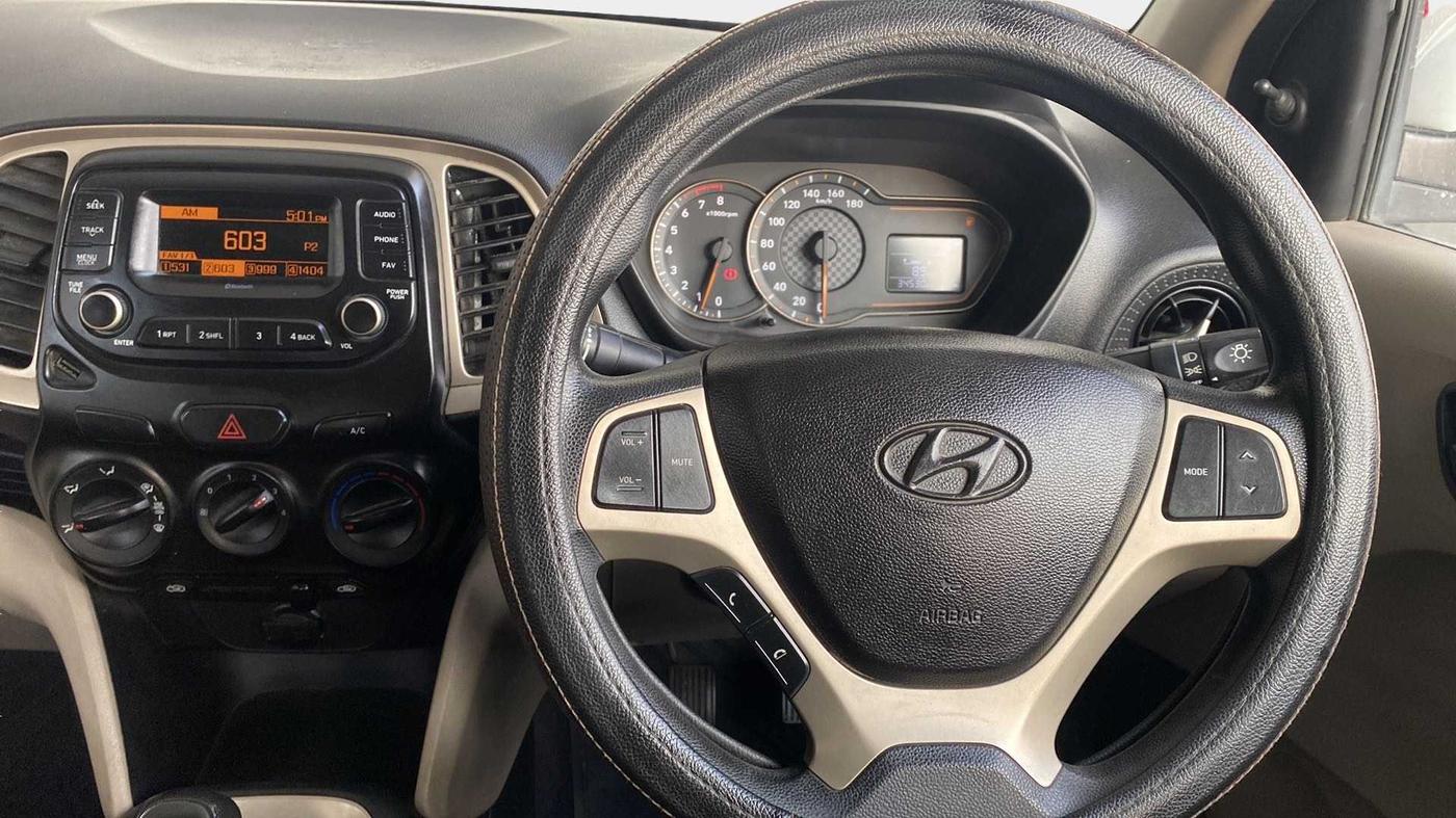 2020 Hyundai NEW SANTRO MAGNA, Petrol, Manual, 34,531 km, Steering Wheel Close Up