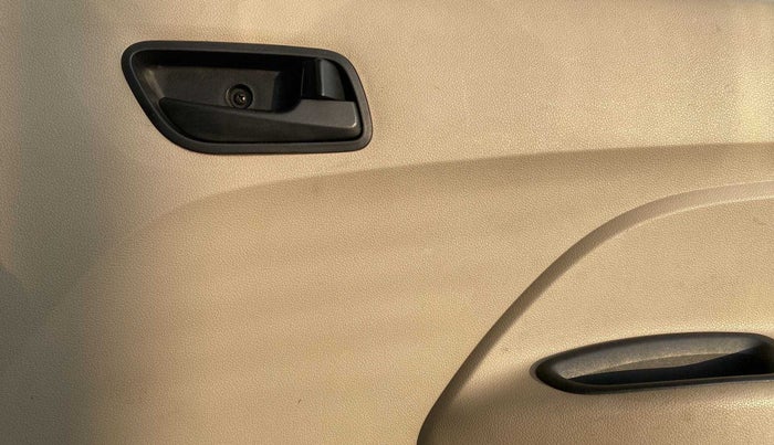 2020 Hyundai NEW SANTRO MAGNA, Petrol, Manual, 34,531 km, Driver Side Door Panels Control