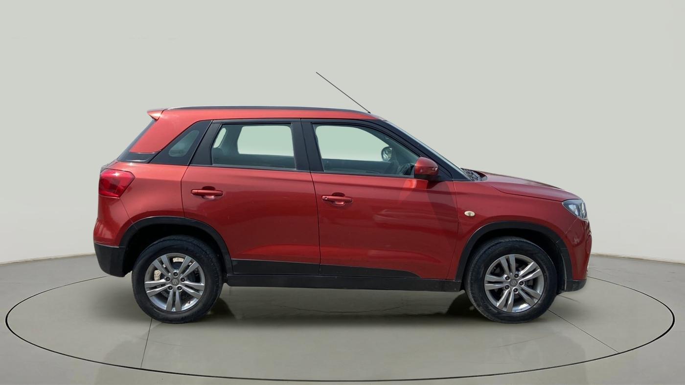2016 Maruti Vitara Brezza ZDI, Diesel, Manual, 86,342 km, Right Side View
