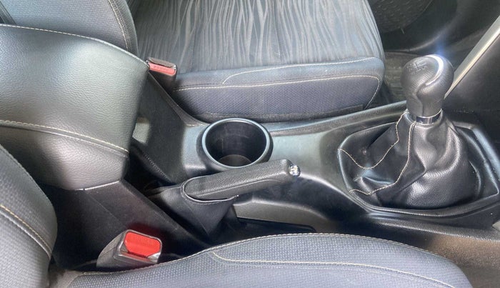 2022 Toyota Innova Crysta 2.7 VX 7 STR, Petrol, Manual, 18,145 km, Gear Lever