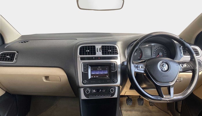 2016 Volkswagen Ameo HIGHLINE1.2L, Petrol, Manual, 68,686 km, Dashboard