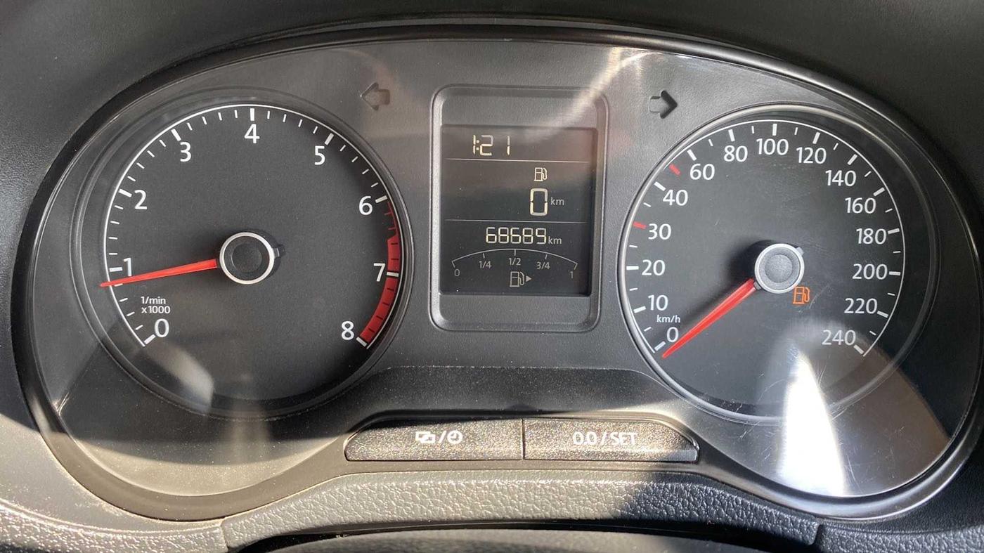 2016 Volkswagen Ameo HIGHLINE1.2L, Petrol, Manual, 68,686 km, Odometer Image