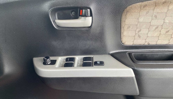 2015 Maruti Wagon R 1.0 VXI, Petrol, Manual, 33,436 km, Driver Side Door Panels Control