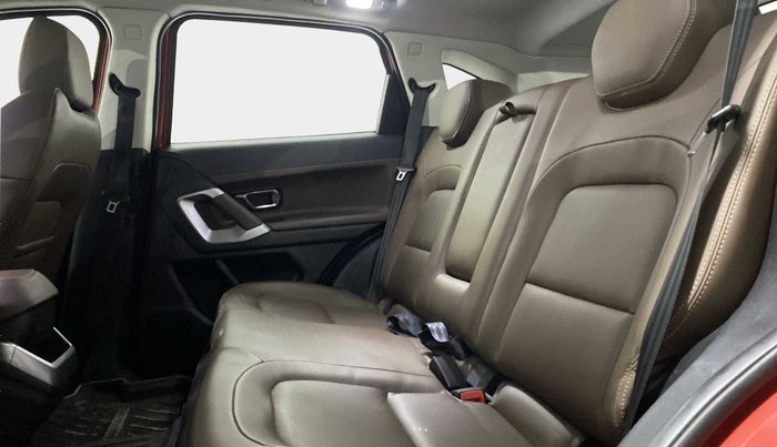 2020 Tata Harrier XZA PLUS 2.0L DUAL TONE, Diesel, Automatic, 45,595 km, Right Side Rear Door Cabin