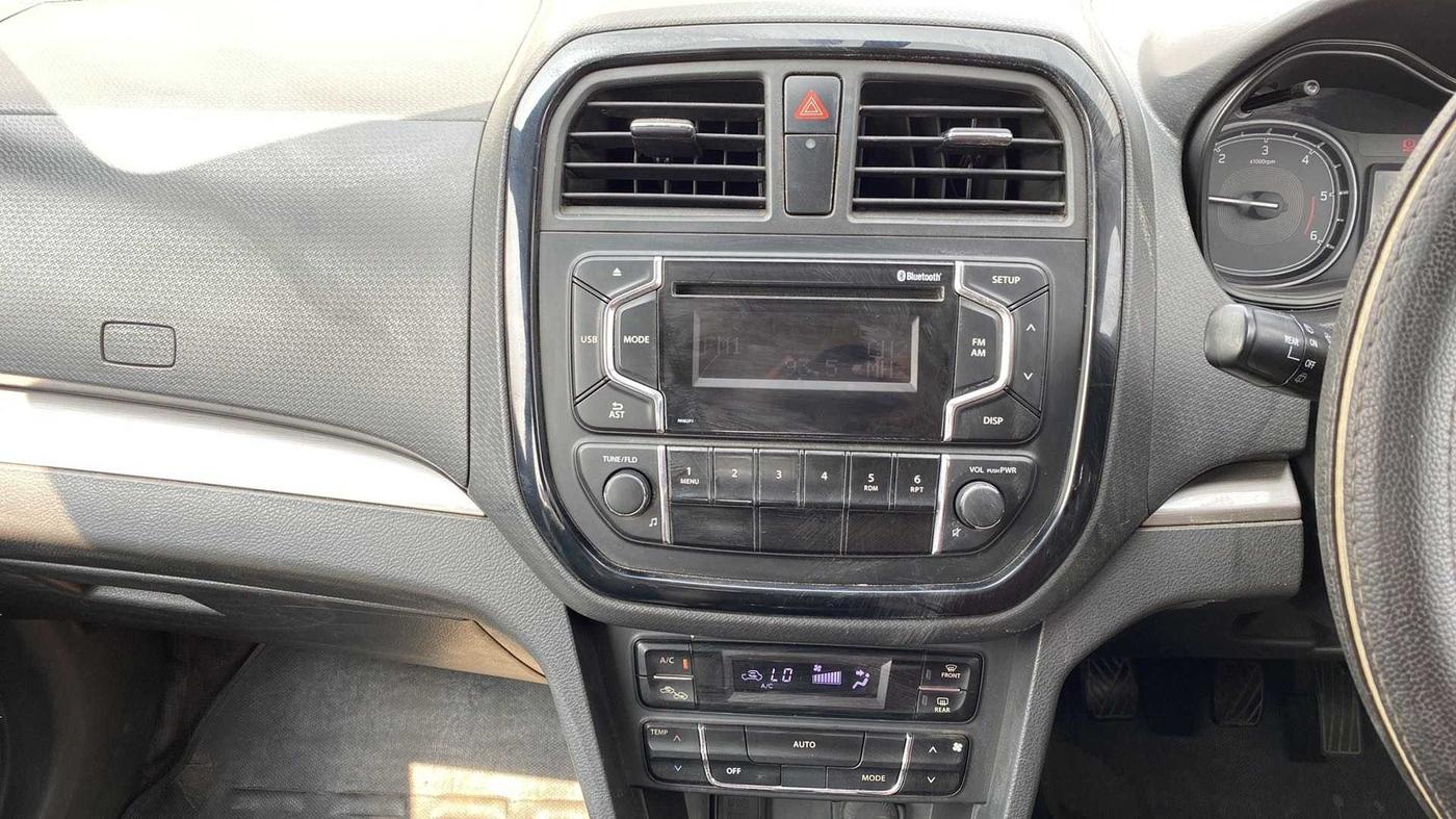 2016 Maruti Vitara Brezza ZDI, Diesel, Manual, 69,079 km, Infotainment System