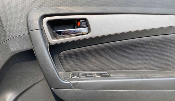 2016 Maruti Vitara Brezza ZDI, Diesel, Manual, 69,079 km, Driver Side Door Panels Control