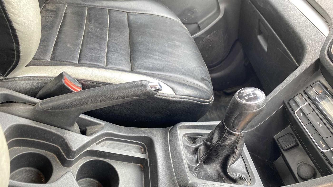 2016 Maruti Vitara Brezza ZDI, Diesel, Manual, 69,079 km, Gear Lever