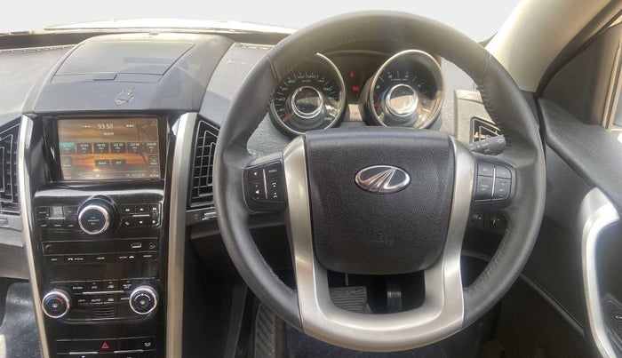 2020 Mahindra XUV500 W9 AT, Diesel, Automatic, 20,458 km, Steering Wheel Close Up