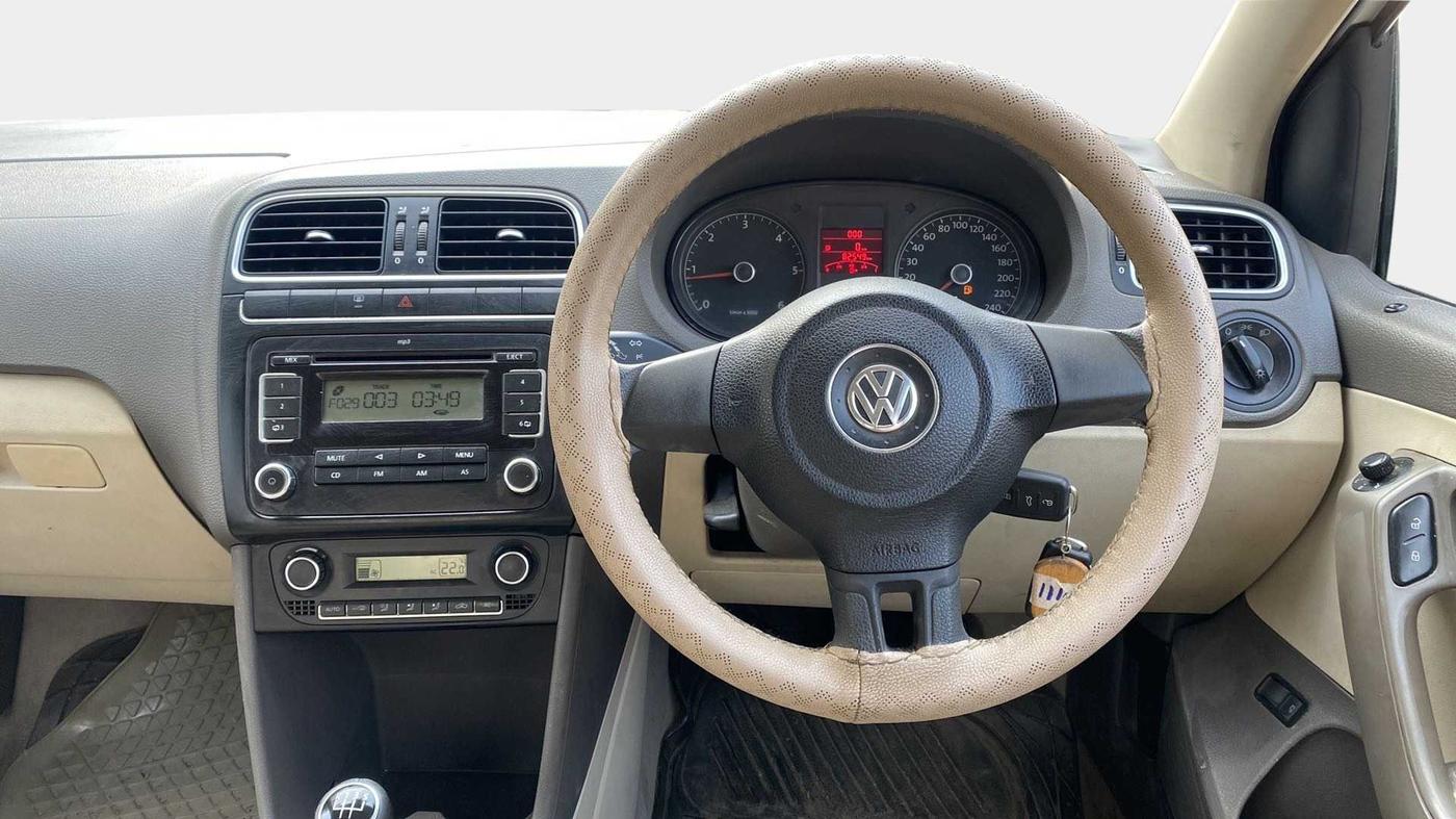 2011 Volkswagen Vento HIGHLINE DIESEL 1.6, Diesel, Manual, 82,787 km, Steering Wheel Close Up