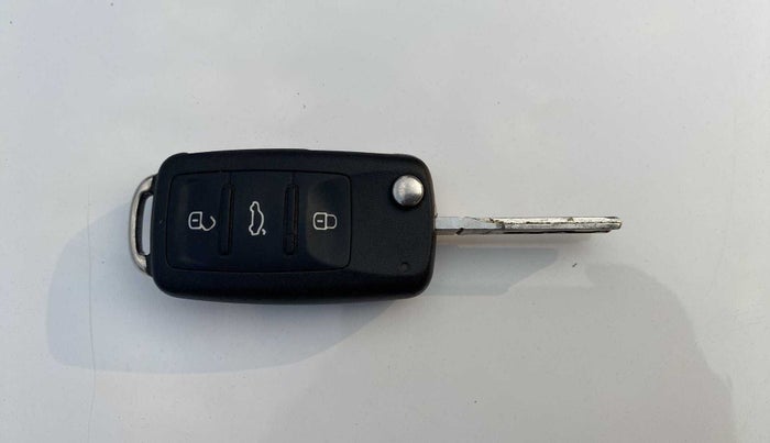 2011 Volkswagen Vento HIGHLINE DIESEL 1.6, Diesel, Manual, 82,787 km, Key Close Up