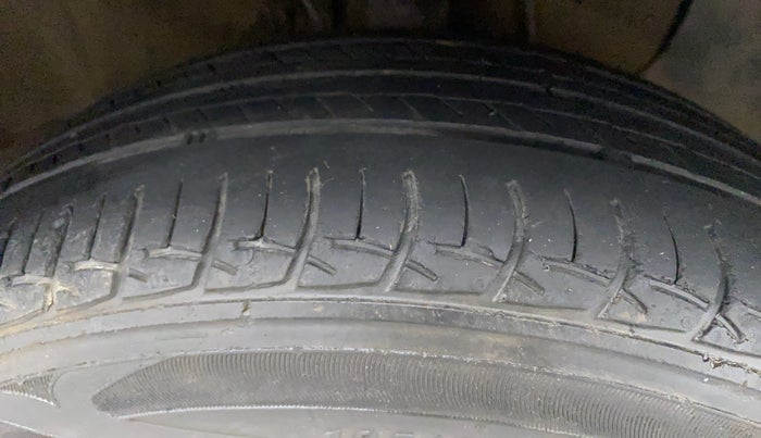 2018 Hyundai Elite i20 ASTA 1.2  CVT, Petrol, Automatic, 34,044 km, Right Front Tyre Tread