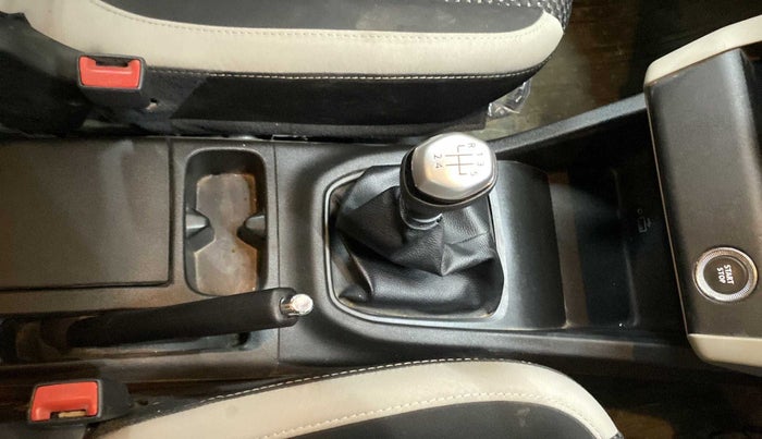 2019 Renault TRIBER RXZ, Petrol, Manual, 10,545 km, Gear Lever