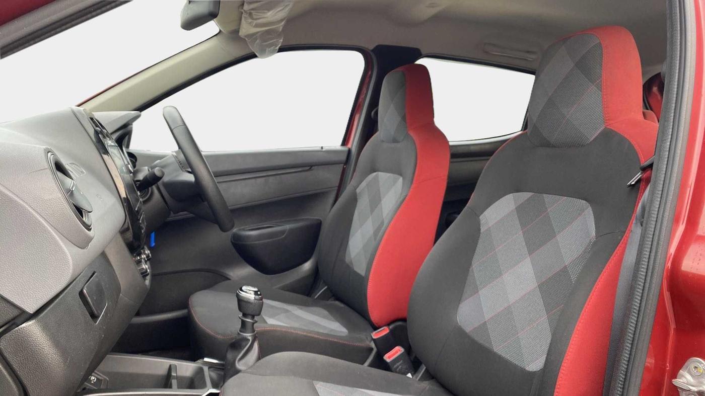 2019 Renault Kwid RXT 1.0 (O), Petrol, Manual, 38,963 km, Right Side Front Door Cabin