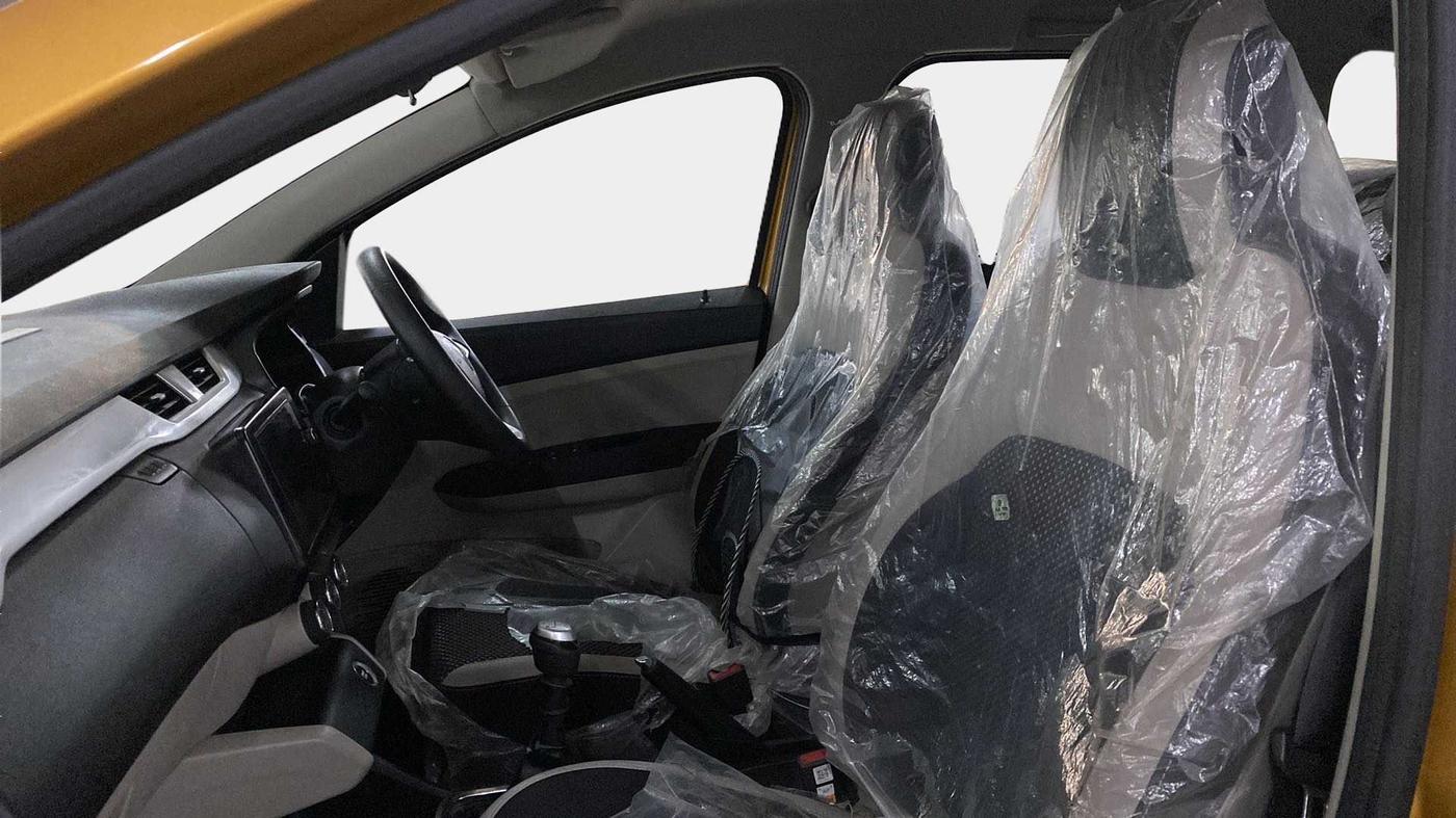 2019 Renault TRIBER RXZ, Petrol, Manual, 5,524 km, Right Side Front Door Cabin