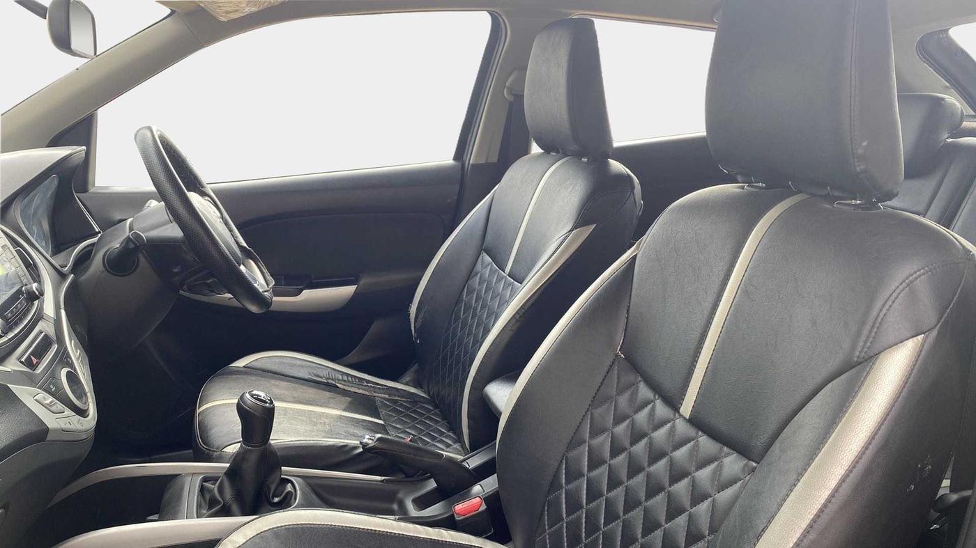2018 Maruti Baleno DELTA DIESEL 1.3, Diesel, Manual, 95,770 km, Right Side Front Door Cabin