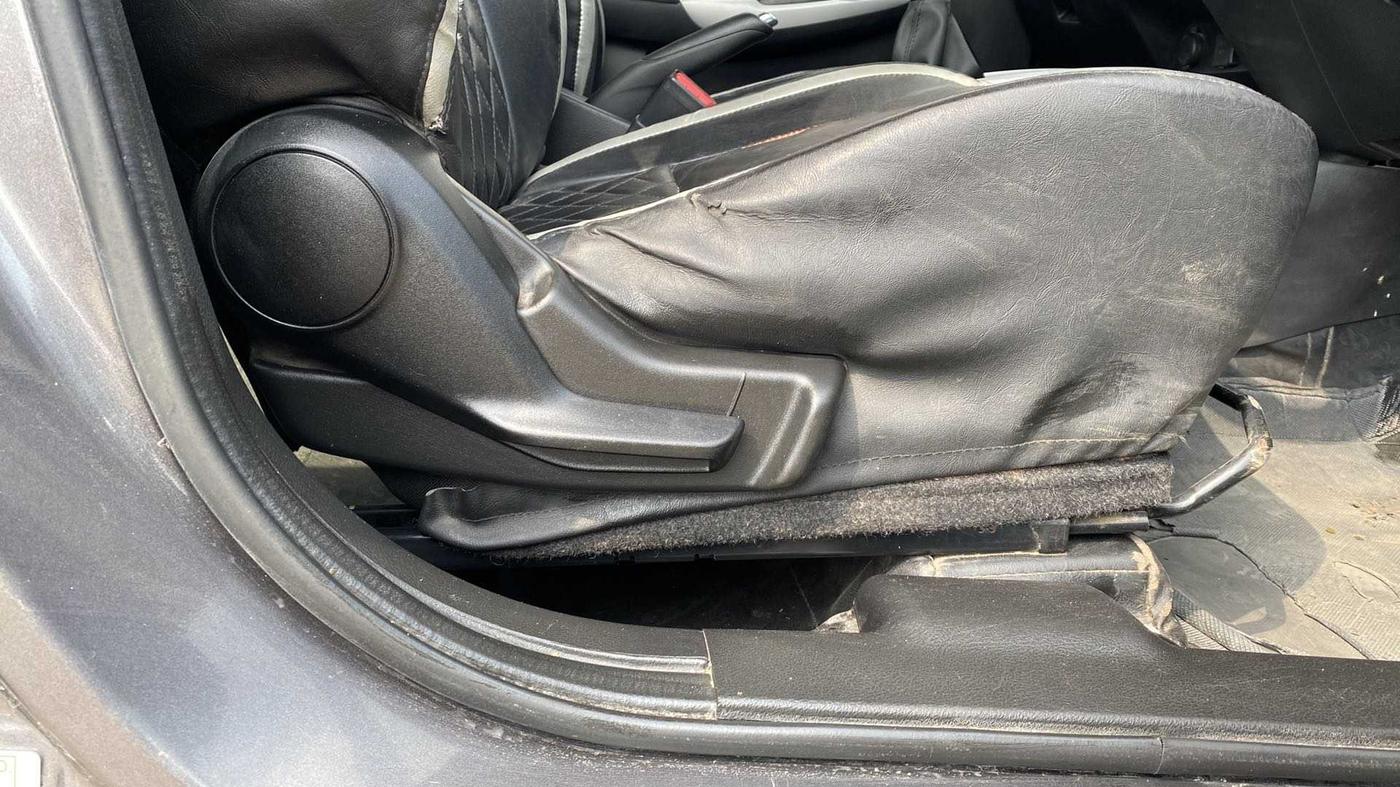 2018 Maruti Baleno DELTA DIESEL 1.3, Diesel, Manual, 95,770 km, Driver Side Adjustment Panel