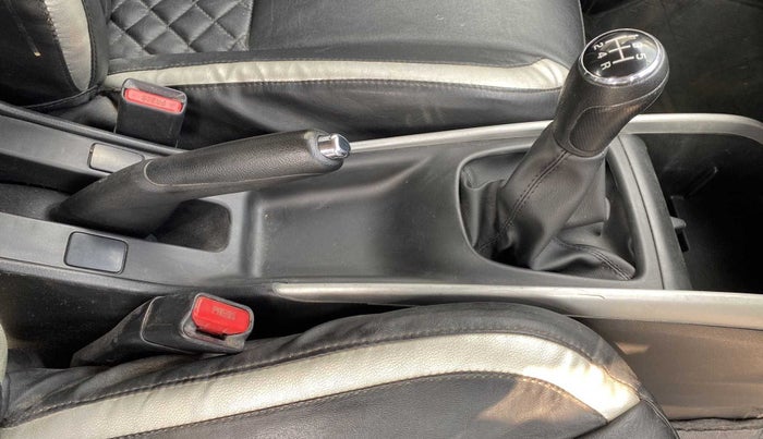 2018 Maruti Baleno DELTA DIESEL 1.3, Diesel, Manual, 95,770 km, Gear Lever
