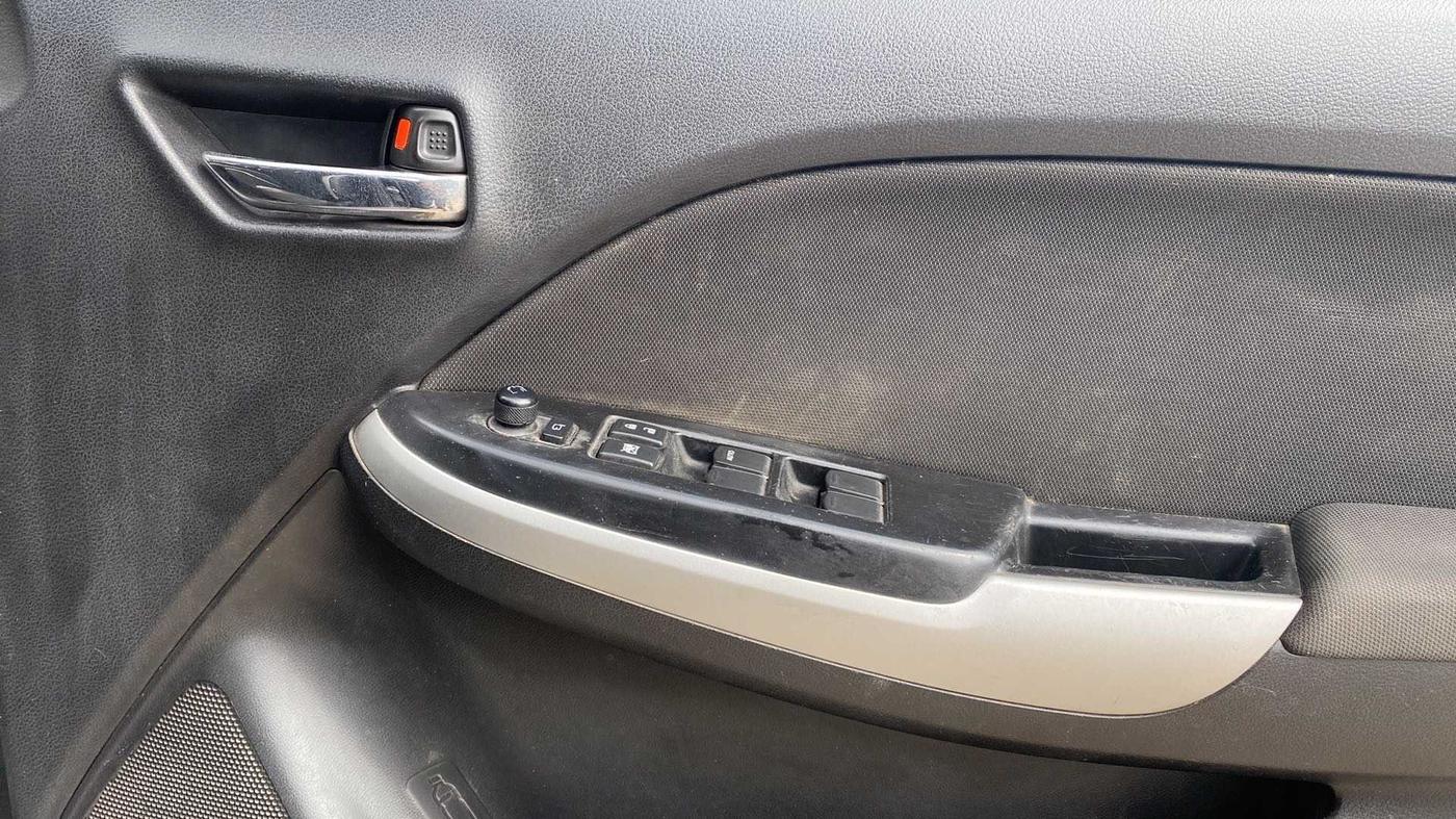 2018 Maruti Baleno DELTA DIESEL 1.3, Diesel, Manual, 95,770 km, Driver Side Door Panels Control