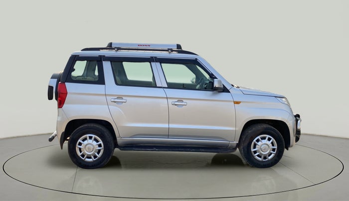 2017 Mahindra TUV300 T6, Diesel, Manual, 37,162 km, Right Side View