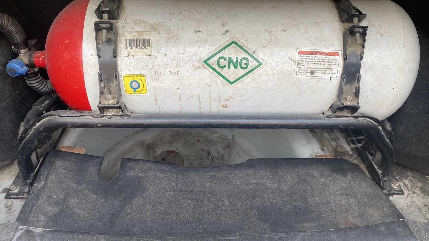 2020 Maruti Swift Dzire TOUR S-CNG, CNG, Manual, 71,220 km, Boot Inside