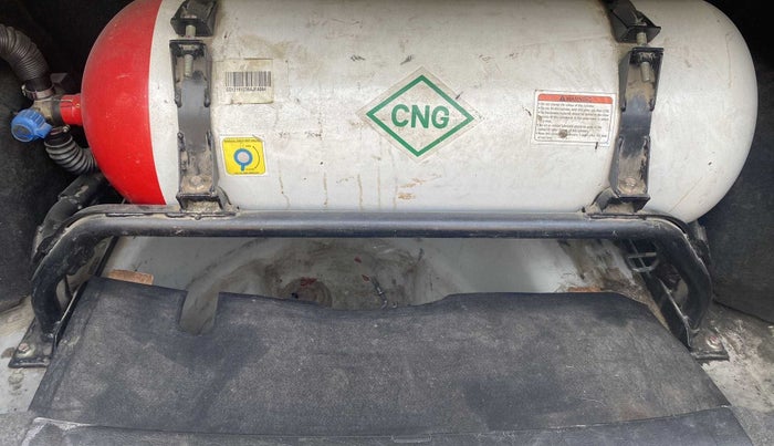2020 Maruti Swift Dzire TOUR S-CNG, CNG, Manual, 71,220 km, Boot Inside