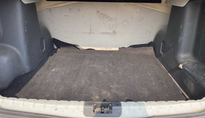 2014 Renault Duster 85 PS RXL DIESEL, Diesel, Manual, 69,006 km, Boot Inside