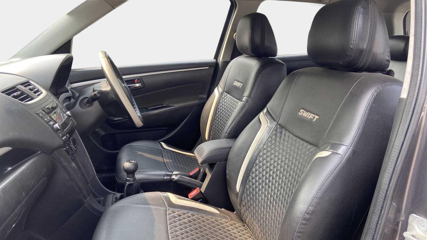 2016 Maruti Swift VXI, Petrol, Manual, 58,713 km, Right Side Front Door Cabin