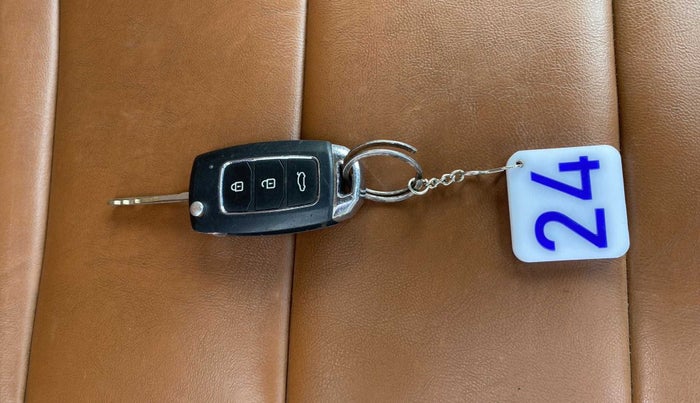 2018 Hyundai NEW SANTRO SPORTZ AMT, Petrol, Automatic, 12,007 km, Key Close Up
