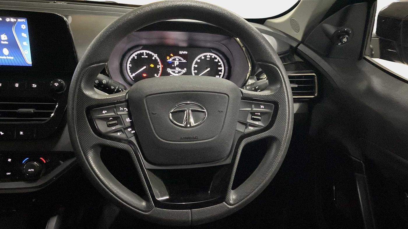 2022 Tata Harrier XTA PLUS 2.0L KRYOTEC DARK EDITION, Diesel, Automatic, 8,161 km, Steering Wheel Close Up