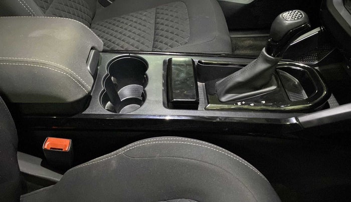 2022 Tata Harrier XTA PLUS 2.0L KRYOTEC DARK EDITION, Diesel, Automatic, 8,161 km, Gear Lever