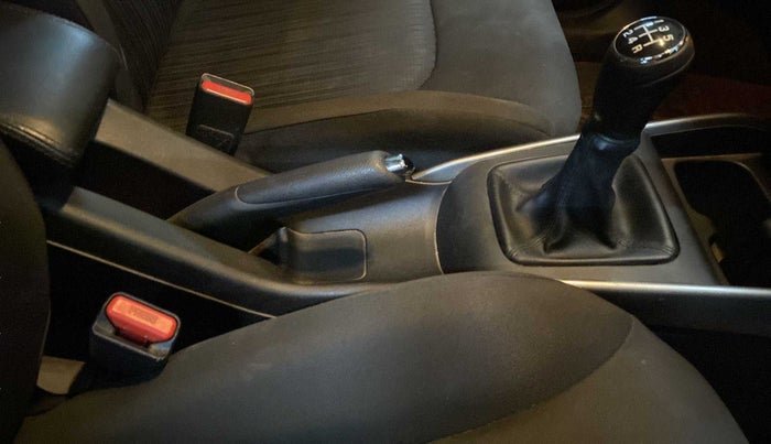 2022 Maruti Baleno ALPHA PETROL 1.2, Petrol, Manual, 30,653 km, Gear Lever