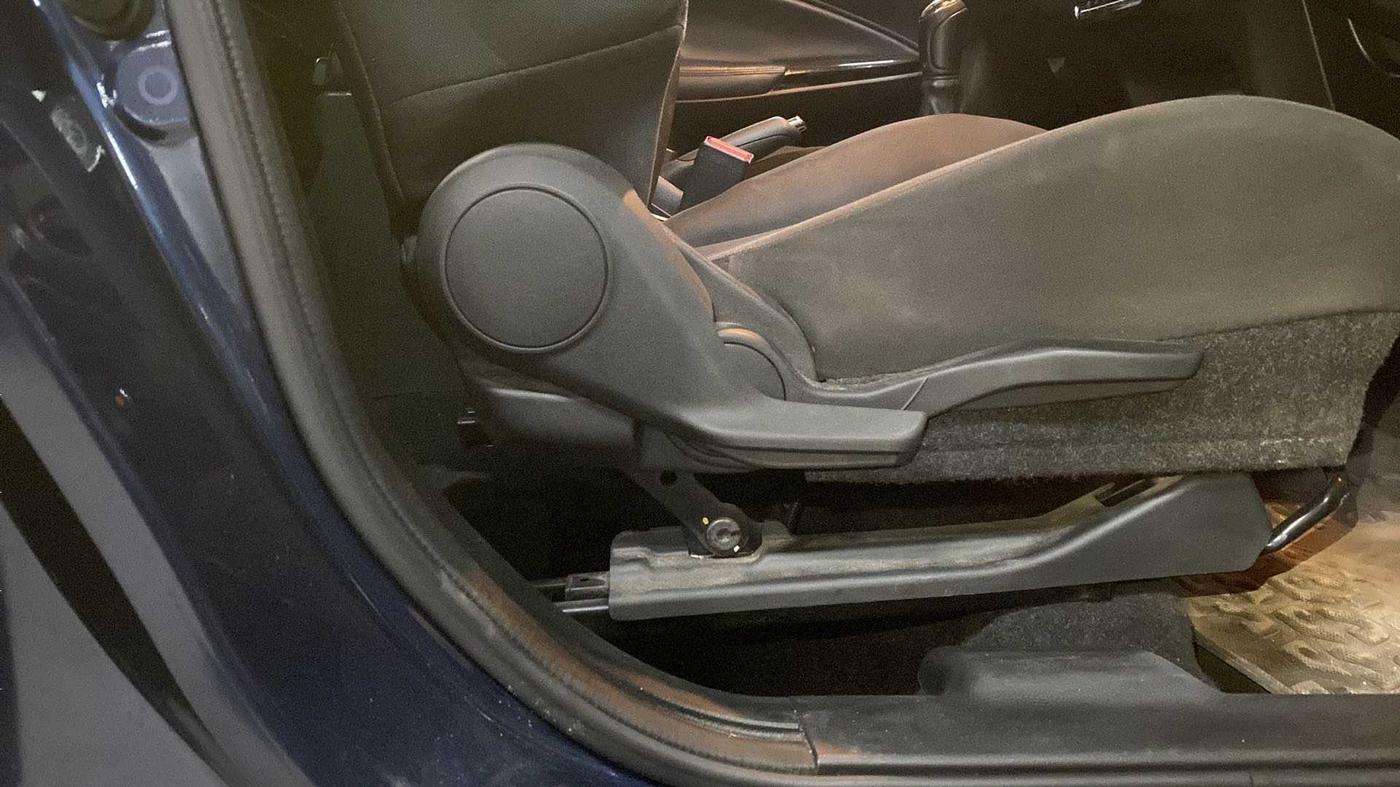 2022 Maruti Baleno ALPHA PETROL 1.2, Petrol, Manual, 30,653 km, Driver Side Adjustment Panel