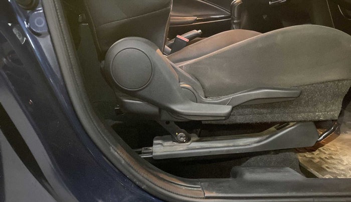 2022 Maruti Baleno ALPHA PETROL 1.2, Petrol, Manual, 30,653 km, Driver Side Adjustment Panel