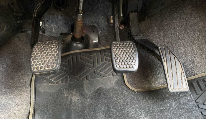 2019 Maruti Alto VXI, Petrol, Manual, 21,733 km, Pedals