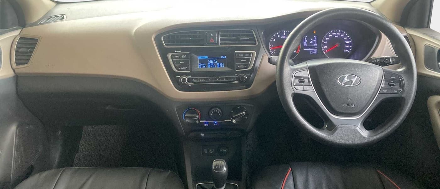 2019 Hyundai Elite i20 MAGNA PLUS 1.2, Petrol, Manual, 20,935 km, Dashboard