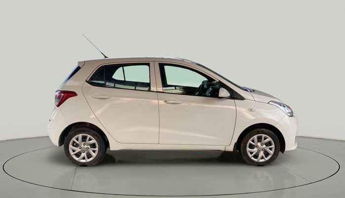 2017 Hyundai Grand i10 MAGNA 1.2 KAPPA VTVT, Petrol, Manual, 29,100 km, Right Side View