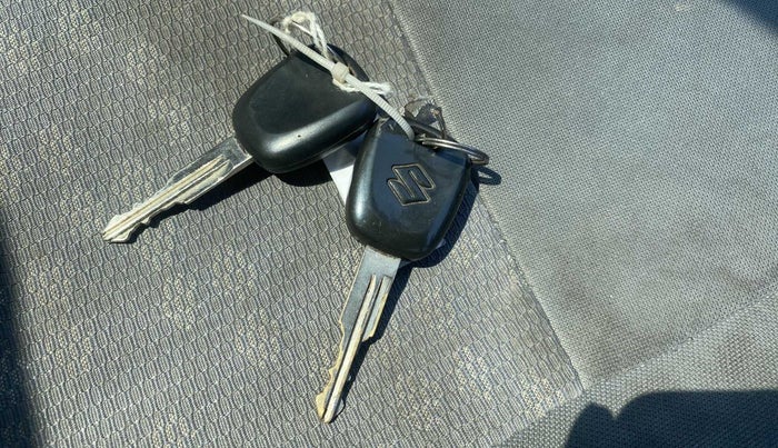 2010 Maruti Alto LXI, Petrol, Manual, 39,450 km, Key Close Up