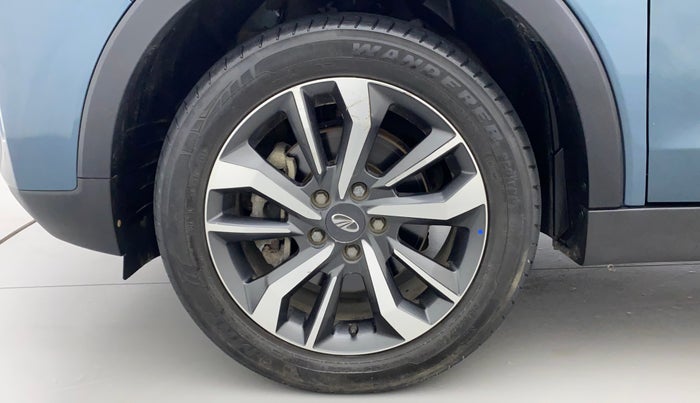 2020 Mahindra XUV300 W8 (O) 1.5 DIESEL, Diesel, Manual, 50,895 km, Left Front Wheel