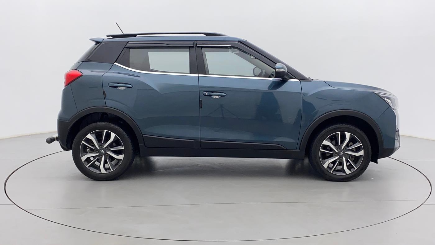 2020 Mahindra XUV300 W8 (O) 1.5 DIESEL, Diesel, Manual, 50,895 km, Right Side View