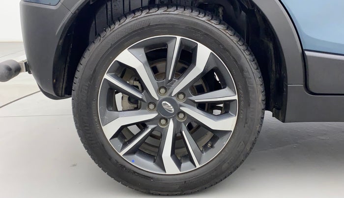 2020 Mahindra XUV300 W8 (O) 1.5 DIESEL, Diesel, Manual, 50,895 km, Right Rear Wheel